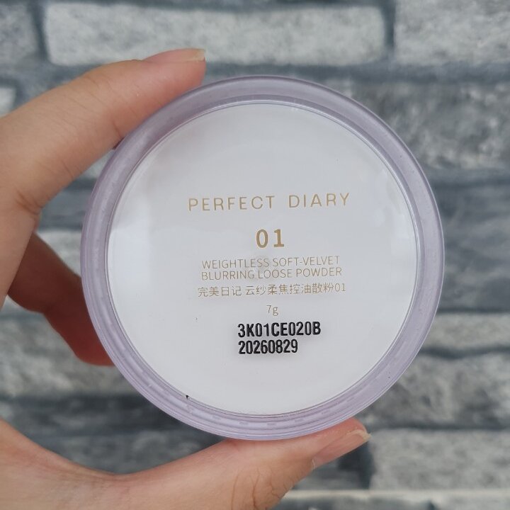 review Perfect Diary Weightless Soft-Velvet Blurring Loose Powder